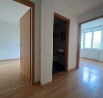 Wohnen an der Humboldthöhe geräumige Küche + Bad mit Wanne + Balkon - Chemnitz Sonnenberg