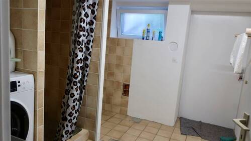 Tageslichtbad Souterrain - 