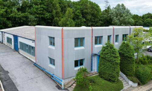 Gebäudeansicht - Halle in Haan