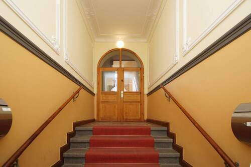 Hauseingang - Klassisch und modern: ETW Paket in Schleußig