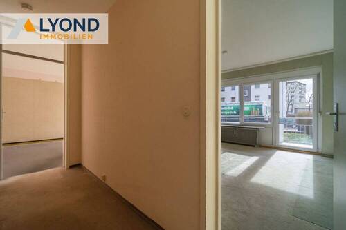 1. Wohnung Flur / Zugang Zimmer 1 - 