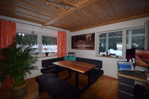 Wohnzimmer1.jpg - 6 Zimmer Einfamilienhaus in Thurmansbang