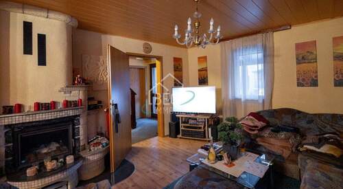 Wohnzimmer - 8 Zimmer Einfamilienhaus in Gaildorf