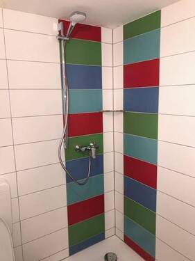 Meisterhand hat diese Bad erstellt. - 2 Zimmer Etagenwohnung in Villingen-Schwenningen