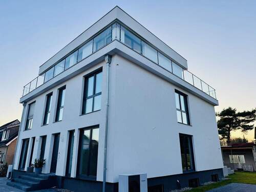 Außenansicht - 8 Zimmer Doppelhaushälfte zum Kaufen in Rangsdorf