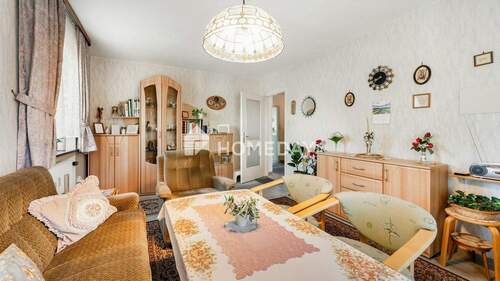 Wohnzimmer 2 - 3 Zimmer Etagenwohnung in Neuburg an der Donau