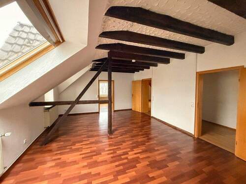 Wohnzimmer - 3 Zimmer Etagenwohnung zur Miete in Velbert