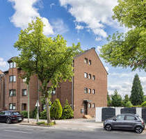 Traumhaft helle Dachgeschoss-Wohnung mit einem Sonnenbalkon! - Duisburg