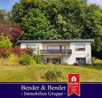 Einfamilienhaus mit vermieteter ELW und großem Garten direkt am Waldrand! - Flammersfeld