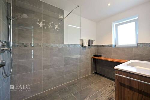 UG 2. Bad mit Dusche - 