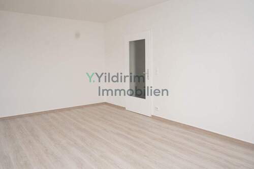 Wohnzimmer - 3 Zimmer Etagenwohnung zur Miete in Cuxhaven