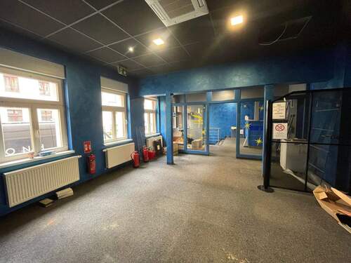 vordere Fläche - klimatisiertes Gewerbe mit Schaufensterfront direkt in Plagwitz!