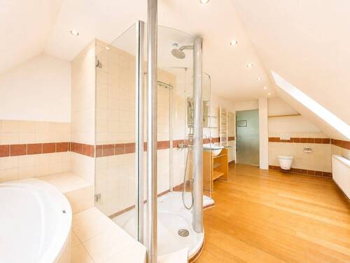 En Suite Bad 1.0 Zi. 9 - 