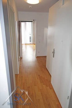 Flur vom Eingang - 2 Zimmer Etagenwohnung in Olching