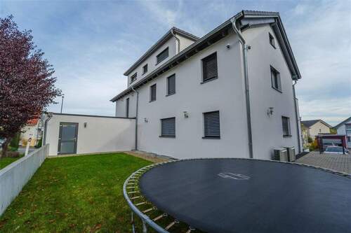 Grünfläche Innenhof - 