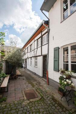 Private Gasse - Wohnen im Denkmal-Ensemble im idyllischen Krefeld-Hüls mit Gartennutzung und Stellplatz