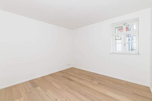 Schlafzimmer 1 - Etagenwohnung mit 160,00 m² in Leipzig zum Kaufen