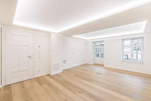 Küche mit Zugang zum Innenhof - 