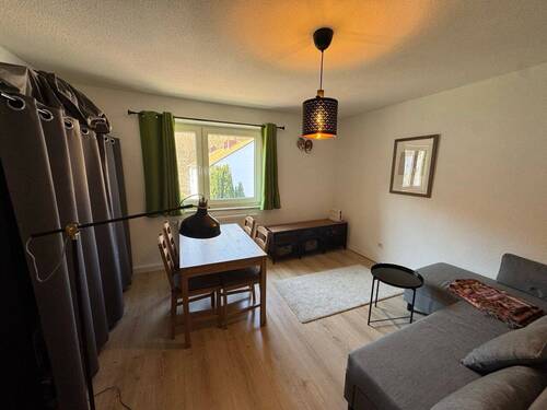 Wohnzimmer - Uninahe 3 ZKB in Dudweiler-Süd - 640,00&nbsp;EUR Kaltmiete, ca.&nbsp; 77,00&nbsp;m&sup2;&nbsp;Wohnfl&auml;che