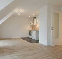 Helle 2-Zimmer-Dachgeschoss-Wohnung! - Hamburg Heimfeld
