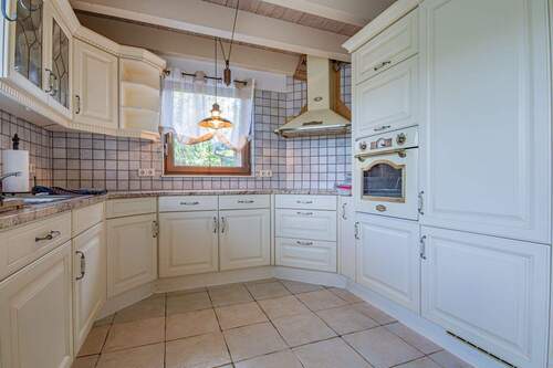 Küche - 1 Zimmer Doppelhaushälfte zum Kaufen in Weilheim