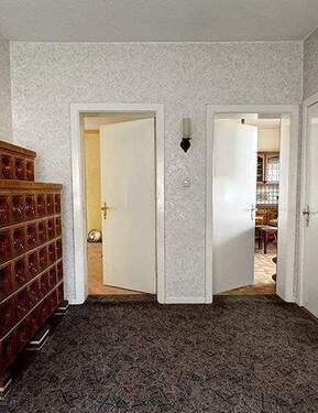 Diele mit Ofen im EG - 