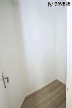 Abstellkammer - 