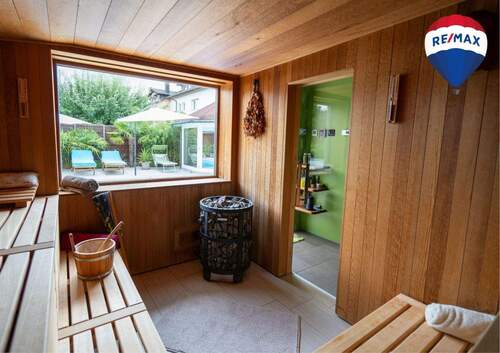 Titelbild - Exklusives Zweifamilienhaus mit Wellness-Außenbereich in Wutöschingen