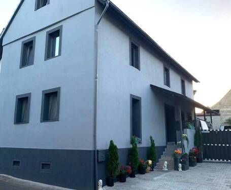 Außenansicht - 4 Zimmer Einfamilienhaus zum Kaufen in Nidda