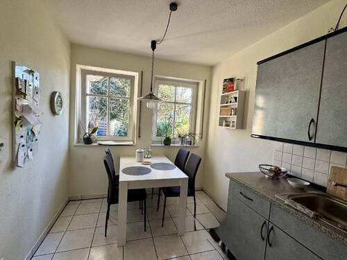 Küche mit Essplatz - 