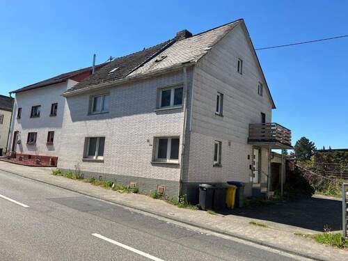 Titelbild - Sanierungsbedürftiges 1-2-Familienhaus in Birlenbach