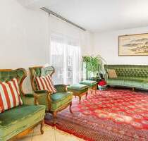 Einfamilienhaus mit zwei Wohnbereichen, großer Garage und BüroGewerbefläche - Schauenburg Elgershausen