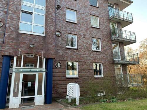 Blick zur Wohnung (Eingang) - 4 Zimmer Etagenwohnung zum Kaufen in Hamburg