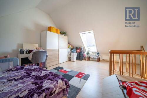 Schlafzimmer, DG links Hinterhaus - 