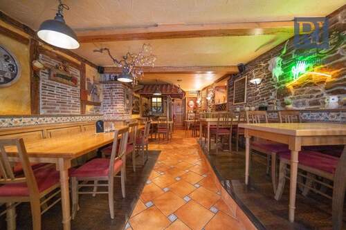 Gastraum, EG Vorderhaus - Mehrfamilienhaus, Wohnhaus in Marktheidenfeld