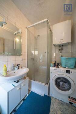 Badezimmer, 1. OG links Vorderhaus - 