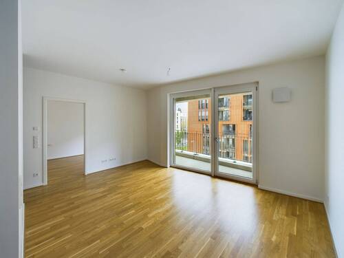 Wohnbereich - 2 Zimmer Etagenwohnung zur Miete in Dresden