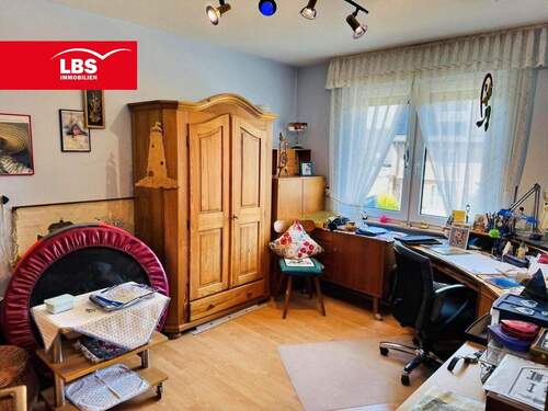 1 von 3 Kinder/Schlaf/Arbeitszimmer im OG - 