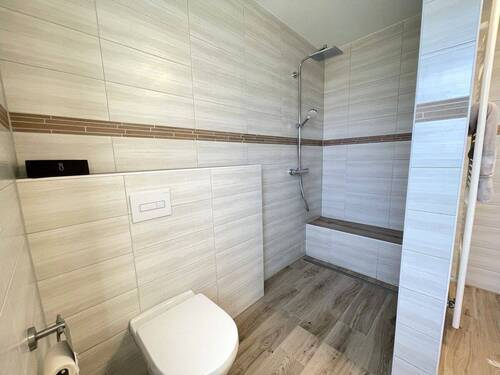Badezimmer Erdgeschoss - 