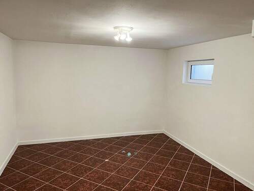 Kellerraum/Arbeitszimmer KG - 