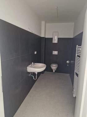 WhatsApp Image 2026-03-02 at 18.52.46 (3).jpeg - Gewerbeobjekt (Büro, Produktion, Verkauf) in Essen zur Miete