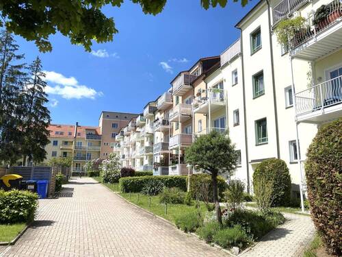 Außenanlage - 2 Zimmer Etagenwohnung zur Miete in Zwickau