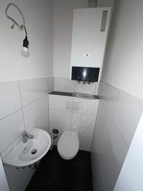Gäste WC - Etagenwohnung mit 74,00 m&sup2; in Düsseldorf zur Miete