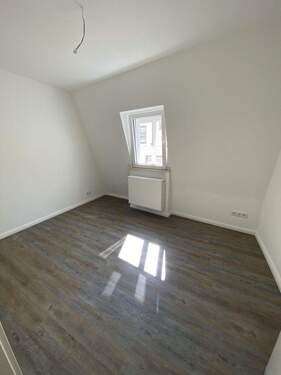 Zimmer 2 - Etagenwohnung mit 37,00 m&sup2; in Andernach zur Miete