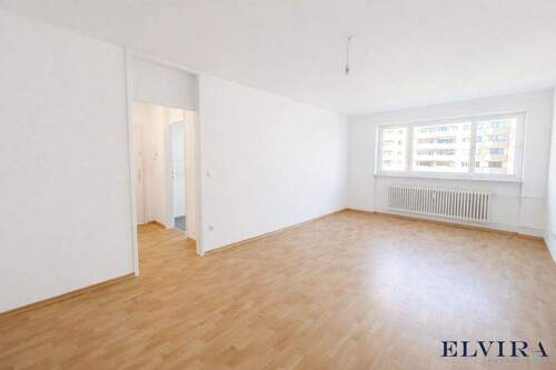 Wohnzimmer - 2 Zimmer Etagenwohnung zur Miete in Karlsfeld