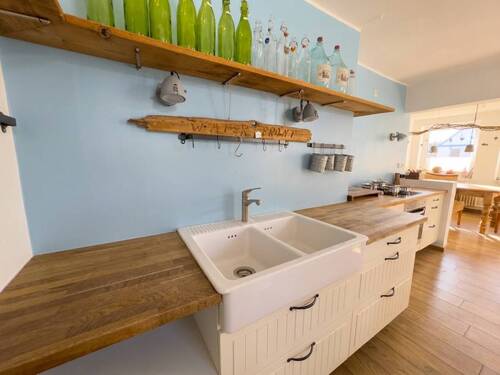 Zeitlose Küche - 4 Zimmer Einfamilienhaus zum Kaufen in Neufeld