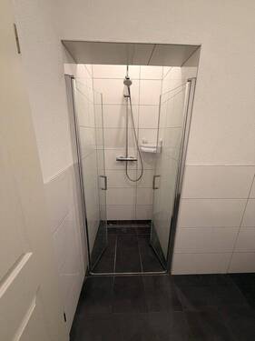 Dusche und WC - 