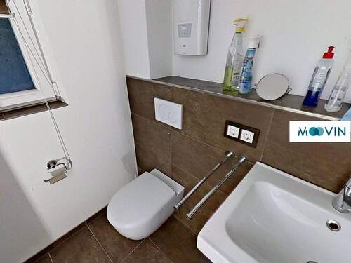 Ansicht II: Badezimmer II - 