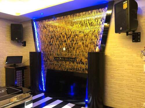 Raum 1 - Vielseitig nutzbare Gewerbefläche - 317 m², 10 Räume und Tiefgaragenstellplätze