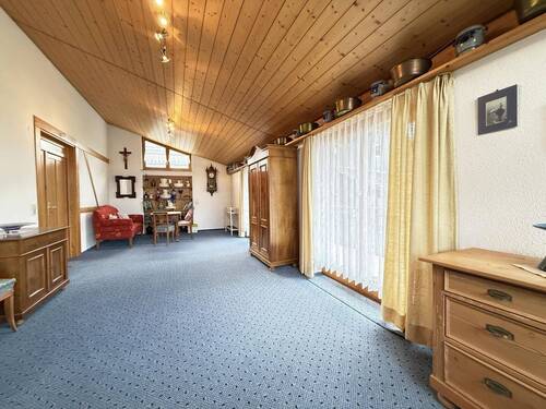OG - großes Zimmer mit Balkon - 